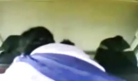 जाहिल आदमी भोजपुरी सेक्सी फिल्म वीडियो में सेक्स