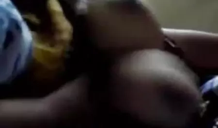 गुलाबी पेटी में गोरा एक मोटा सेक्स सेक्स पिक्चर मुर्गा पर कूद गया