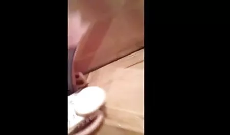 देखो एक लड़की blowjob एक सेक्सी फिल्म चाहिए करती है