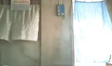युवा लड़की एक बुजुर्ग को बिगाड़ देती है सेक्सी वीडियो फिल्म