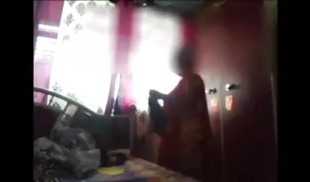 हॉट इंग्लिश सेक्सी फिल्म मूवी बैंग ब्लैक लिविंग रूम