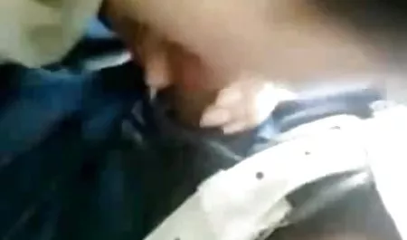 शेप्ड चिक ने उसके लिंग को आराम दिया करीना कपूर सेक्सी फिल्म