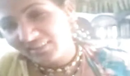 रूसी लड़का और मिस पूजा सेक्सी फिल्म लड़की