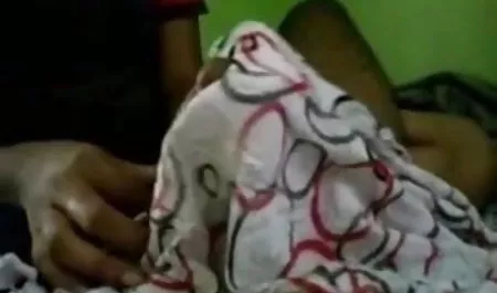 प्रेमी निजी सेक्सी फिल्म दिखाओ हिंदी में