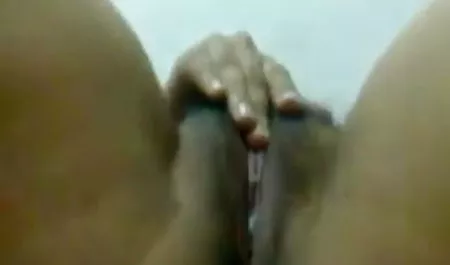 कंठ का गला सेक्सी वीडियो मूवी हिंदी में