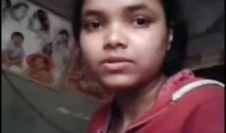 लड़की पेशेवर एक आदमी को एक blowjob देती है सेक्सी फिल्म बीएफ हिंदी