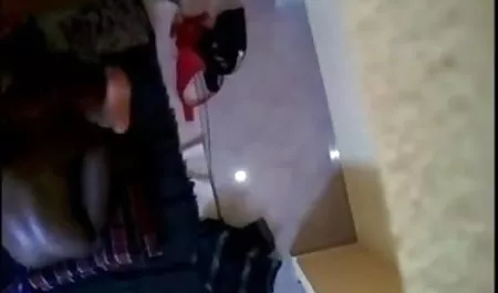 ब्रांडी मलयालम सेक्सी फिल्म एनिस्टन को कड़ी क्रूर बकवास का आनंद मिलता है