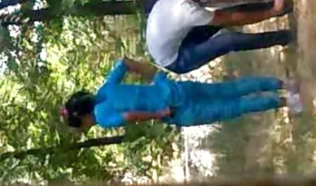 उसने अपने पति को अन्य सदस्यों को सेक्सी फिल्म हिंदी में सेक्सी फिल्म चूसना सिखाया