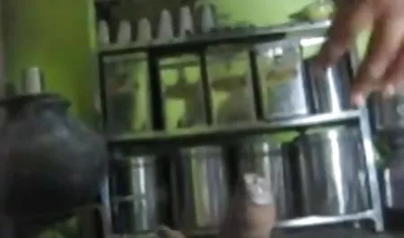 सेक्स के बिना, पूरे एक साल घर पर हस्तमैथुन करना असंभव वीडियो सेक्सी फिल्म हिंदी है