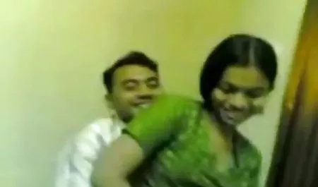 वीडियो में बताया गया है कि सेक्सी फिल्म वीडियो भेजिए कैसे एक लड़की किसी लड़के का लंड चूसती है
