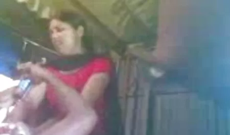 एक खूबसूरत लड़की के साथ इंग्लिश सेक्सी पिक्चर इंग्लिश सेक्सी समूह सेक्स