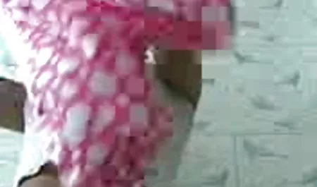 गोरा गोरा खुद एक गुलाबी dildo इंग्लिश में सेक्सी मूवी के साथ गड़बड़ कर दिया