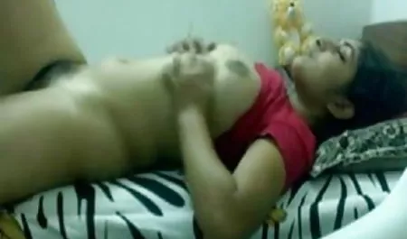 अलीगढ़ बेटी अपने विला में चुदाई तेलुगु सेक्स फिल्म करती है