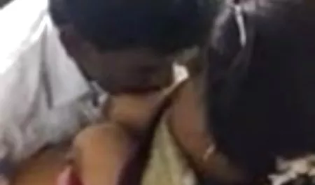चंचल लड़की हस्तमैथुन करना पसंद सेक्स भोजपुरी फिल्म करती है