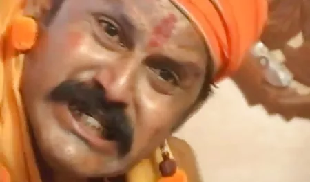 मैंने फल्लियों को आईने पर झुका दिया भोजपुरी में सेक्सी मूवी और उस पर सवार हो गया