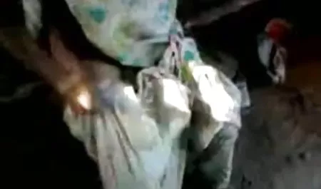 समूह सेक्स में रूसी लड़की को घसीटा हिंदी सेक्सी बीएफ फिल्म