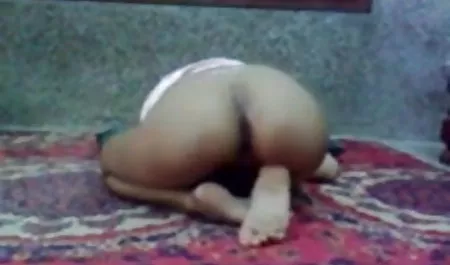 परिपक्व वेश्या योनि सेक्स मूवी सेक्सी वीडियो का आनंद लेती है