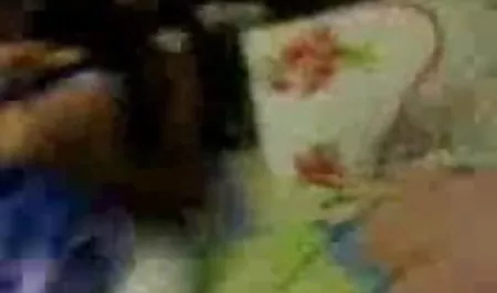 गाँव की औरतें मर्द के साथ जंगल में चुदाई सेक्सी फिल्म बढ़िया वाली करती हैं