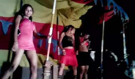 एक युवा फूहड़ फिल्म वीडियो सेक्सी वीडियो के लिए विशाल eldak