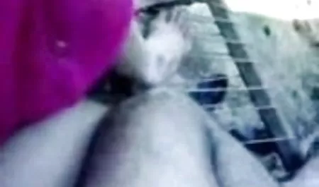एक खूबसूरत श्यामला से गर्म सेक्सी फिल्म कैटरीना कैफ pissing वीडियो