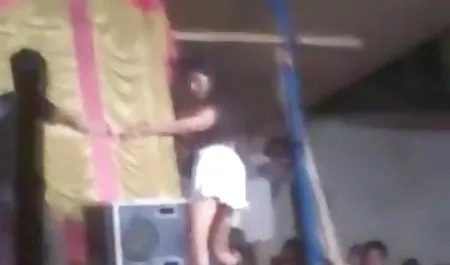 उसे गांड में रानी सेक्सी फिल्म डालो