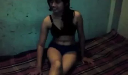छिपे हुए कैमरे बीएफ फिल्म सेक्सी में - शौचालय में पेशाब