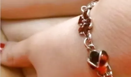 बस्टी ब्यूटी बेकार और बेकार है मद्रासी सेक्स मूवी