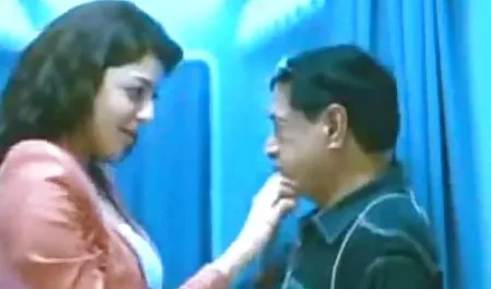 लड़के को सेक्सी मूवी वीडियो में दिखाएं लड़कियों के पतले पैर बहुत पसंद होते हैं
