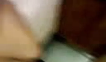 परिपक्व निकी फेरारी कोनी को मना नहीं कर सकती थी पाकिस्तानी फिल्म सेक्सी