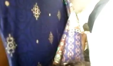 एक शक्तिशाली मुर्गा और ट्रिपल सेक्सी फिल्म दो लड़कियों के साथ काला लड़का