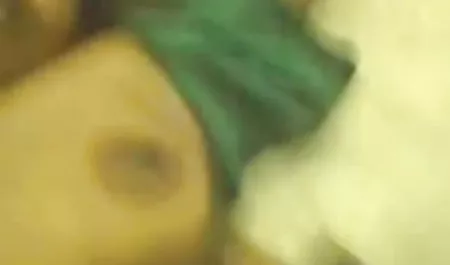 दो समुद्री मील लड़कों हीरो की सेक्सी फिल्म की सेवा करते हैं
