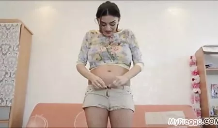 दो सेक्स फिल्म दिखा दो लोगों से रफ सेक्स