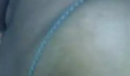 सुंदर लड़की हिंदी इंग्लिश सेक्सी मूवी ने एक सदस्य को चूसा और उस पर चढ़ गई