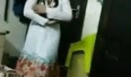 मेरी सौतेली माँ सेक्सी मूवी वीडियो में दिखाएं