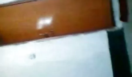 एक सेक्स पिक्चर दिखाओ पांडा खिलौना के साथ सेक्स