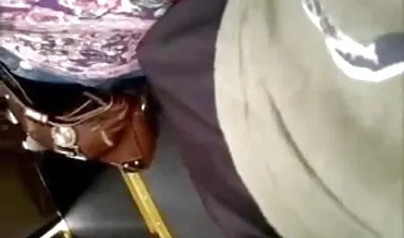 गुलाबी पैंटी में एक निविदा बेब के साथ ब्लू फिल्म दिखा दे सेक्सी वांछित सेक्स