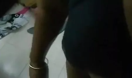 ग्लैमरस गोरा एक अंतरंग स्टोर में गड़बड़ सेक्सी वीडियो मूवी हिंदी में हो जाता है