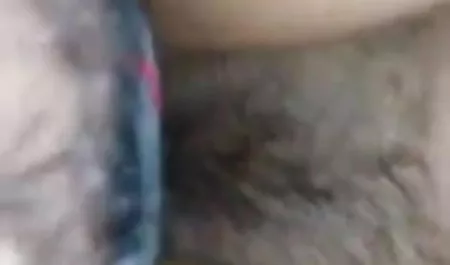 एक सदस्य को स्खलन के लिए लाया सेक्सी फिल्म साउथ