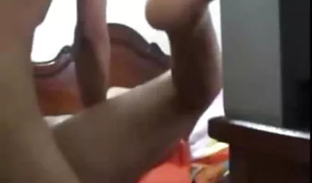 हुकर हिंदी में सेक्सी बीएफ मूवी सह निगलता है