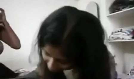 एक वेस्टइंडीज सेक्सी फिल्म कामुक श्यामला के साथ रेत एरोटिका